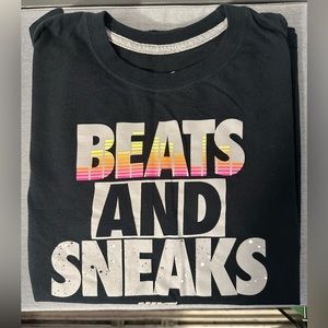 Black Nike Logo Tee Medium - Beats and Sneaks